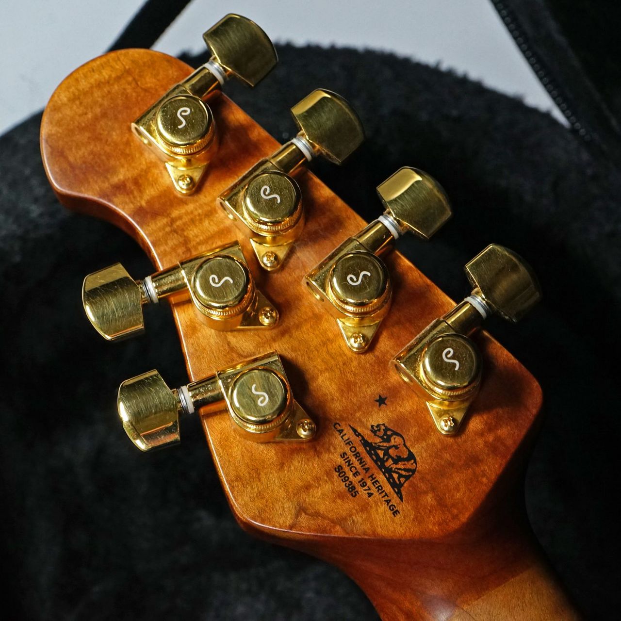 MUSIC MAN Jason Richardson 6string Cutlass Guitar Majora Purple