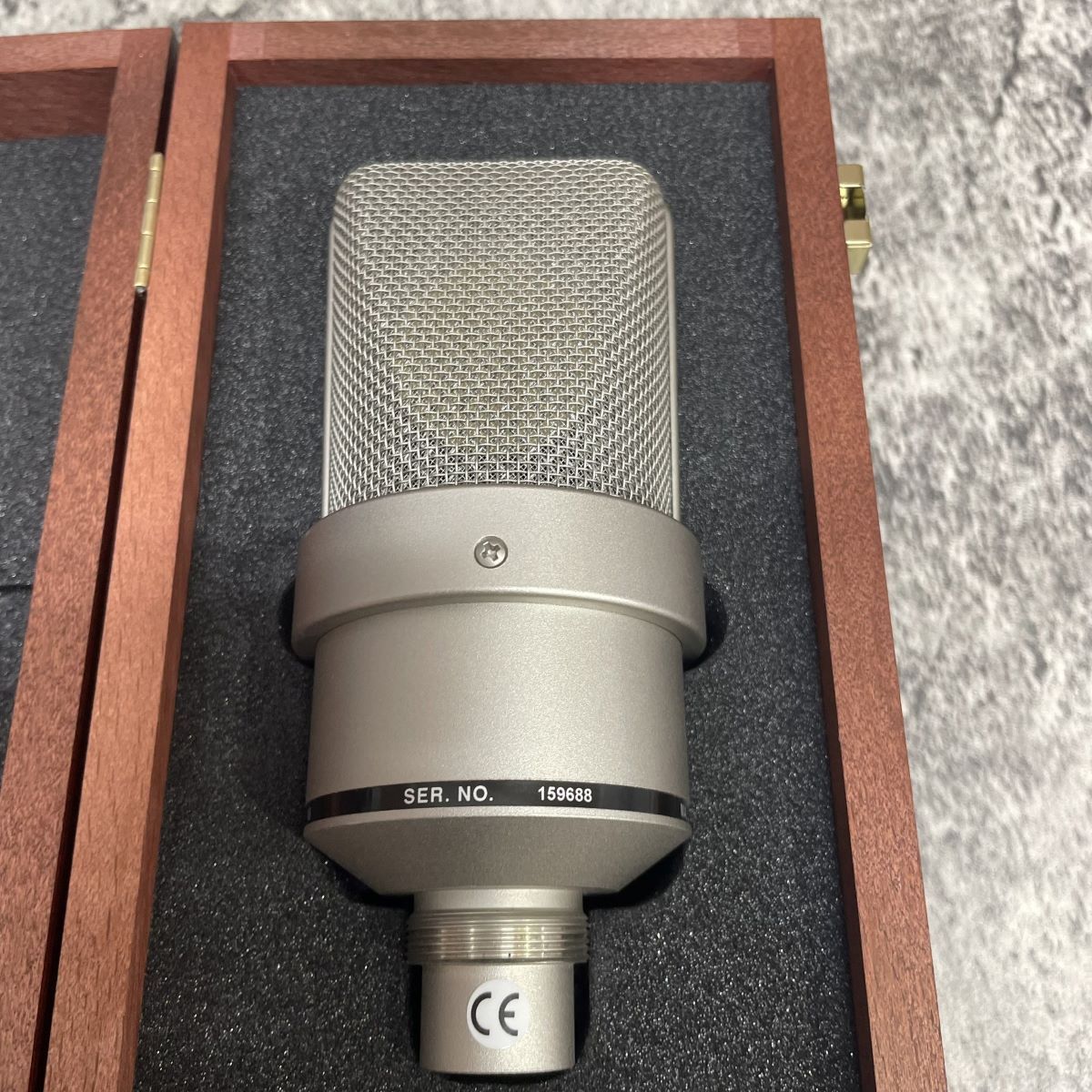 NEUMANN 【ブラックフライデー】TLM 103コンデンサーマイク【ケース内