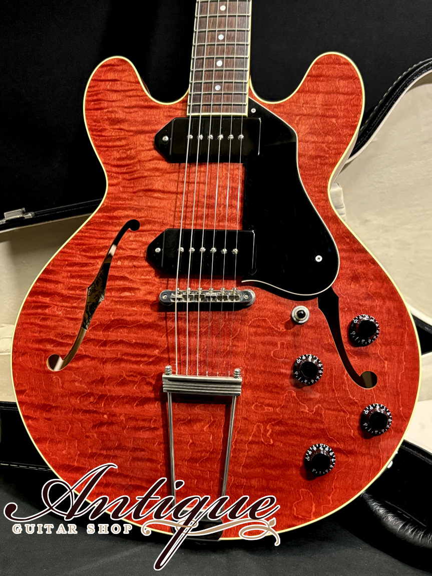 マックナイト【赤い部屋とギター】 大版 シルクスクリーン Headway STD】2022年の”夜桜ギター”がライトアップ
