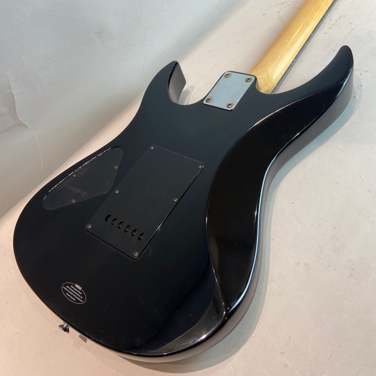 ジャンク品Yamaha YGX-212D エレキギター 黒  木目 ギターケース YAMAHA LLD アコースティックギター用ハードケース FG,LL,LJ,12