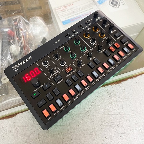 Roland AIRA Compact S-1 TWEAK SYNTHESIZER（中古）【楽器検索