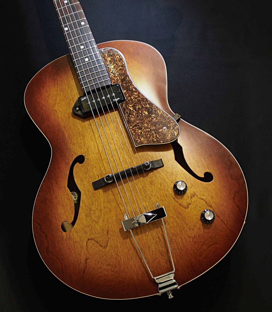 Godin 5th Avenue Kingpin P90 / Cognac Burst【2.29kg】（新品特価