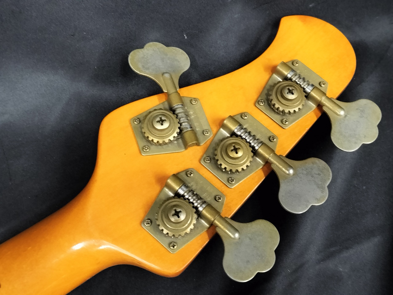 MUSIC MAN SABRE BASS ( ミュージック・マン セイバー・ベース