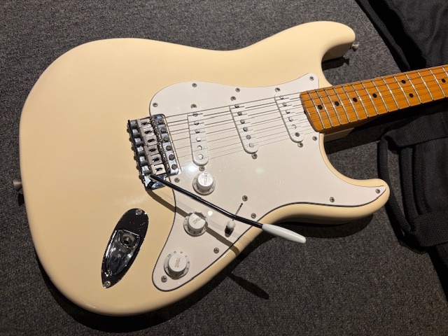 【オリジナルパーツ付】Fender ST68-TX/RH リバースヘッド オリジナルパーツ付】Fender ST68-TX/RH リバースヘッド