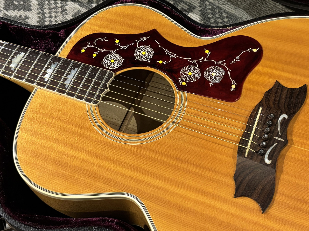 Gibson 1974 J-200 Natural（ビンテージ）【楽器検索デジマート】
