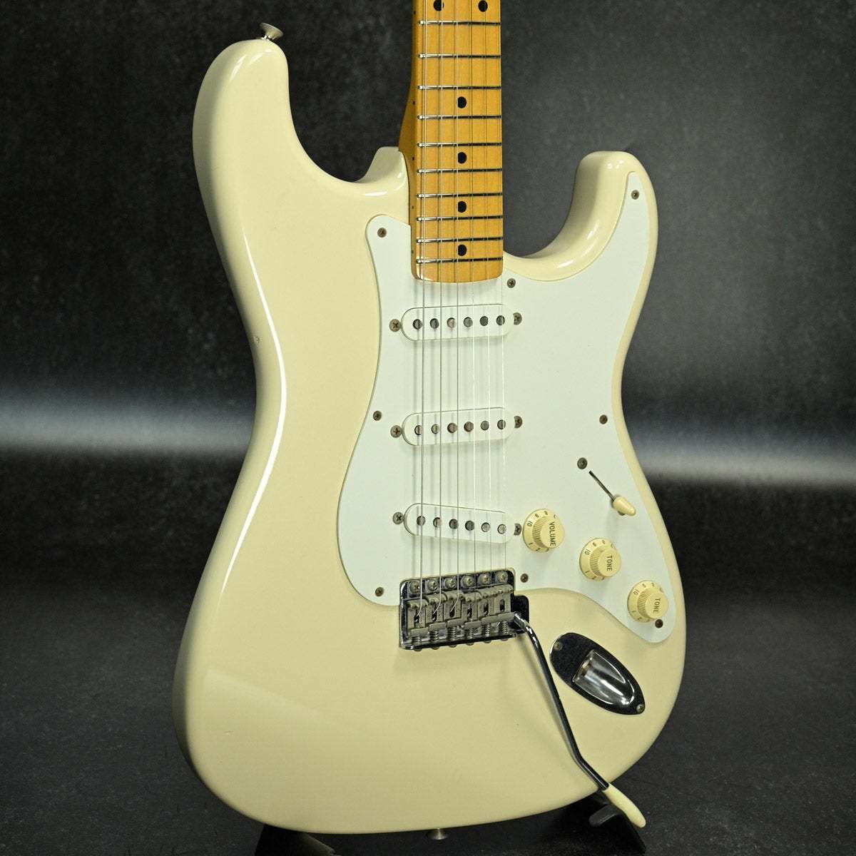 ギター Fender Japan ST57-58US T Fender Japan ST57-58US Vintage White 【名古屋栄店】（中古/送料無料