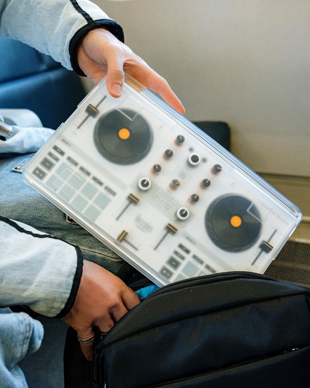 djay コントローラー Hercules スマートホン DJ IPhone Hercules - DJControl Mix - Mix with your smartphone