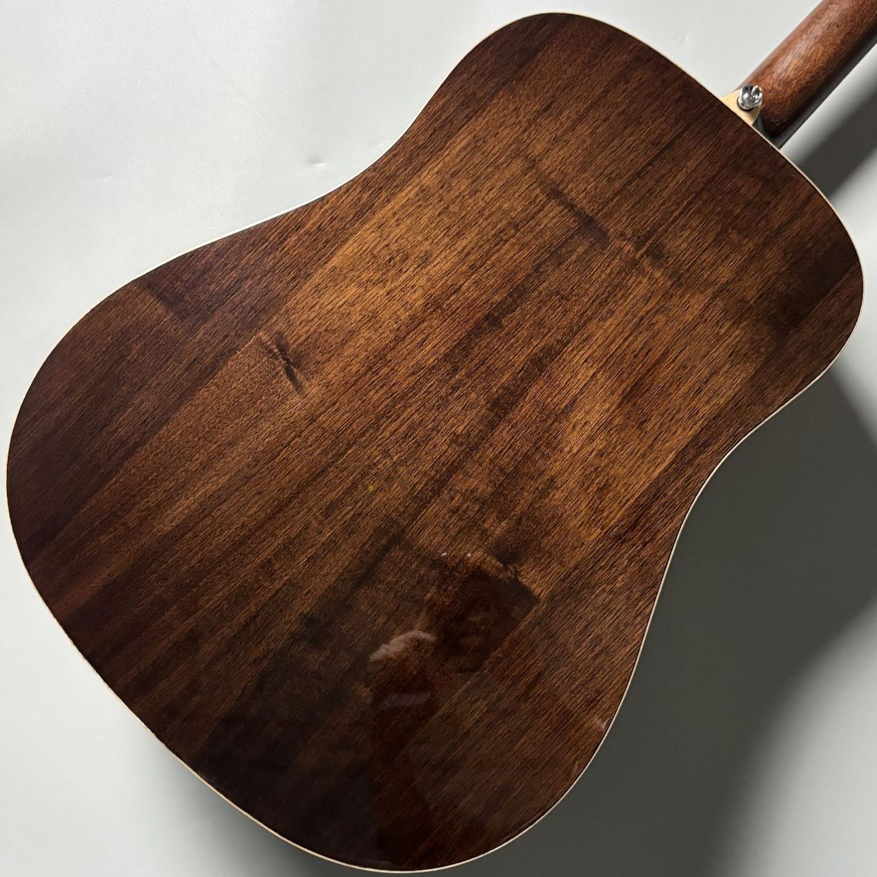 James J-500L VNT エレアコ アジャスタブルサドル搭載 簡単弦高調整