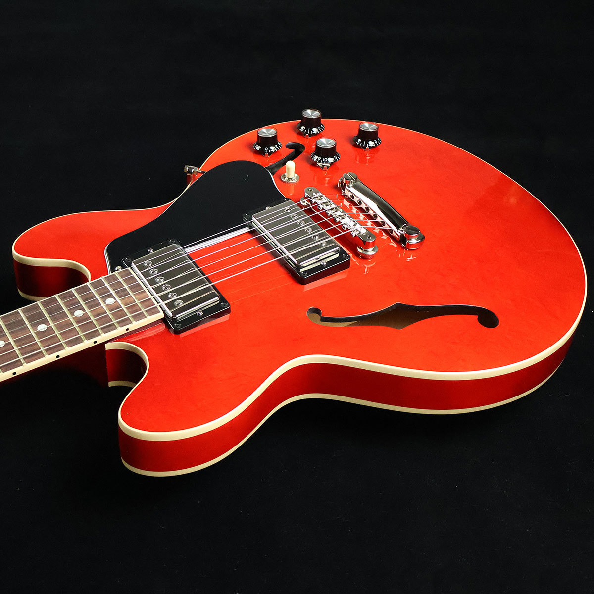 ギブソン ES-339 チェリー 　新品同様　美品 Gibson ES-339 Figured Sixties Cherry セミアコギター ギブソン