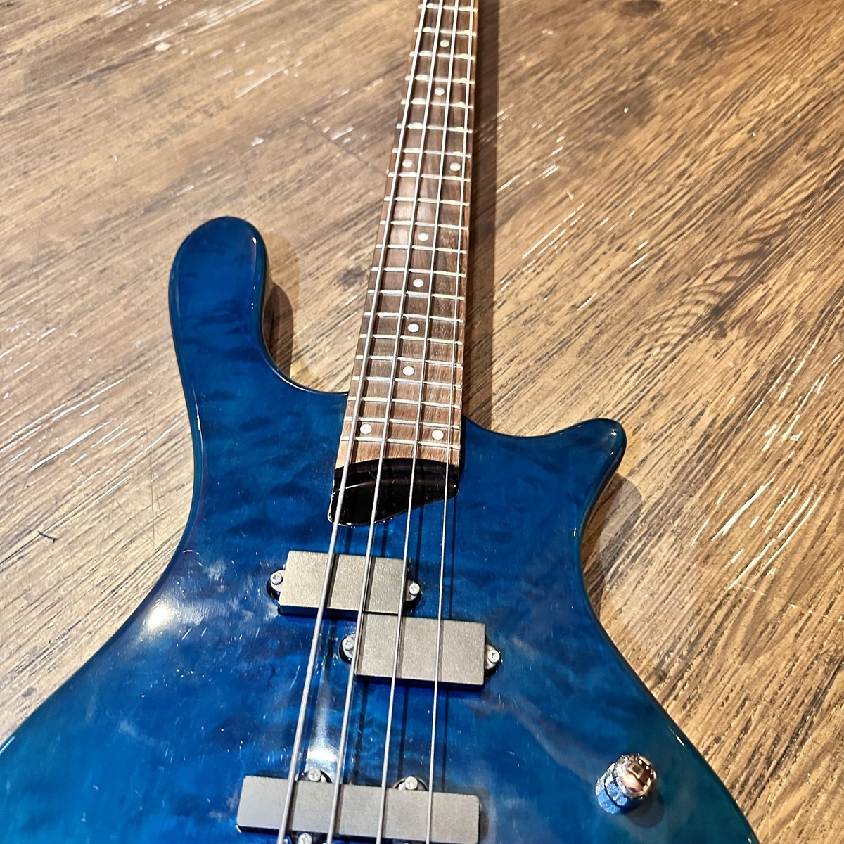 Washburn T14Q Taurus Electric bass（中古/送料無料）【楽器検索