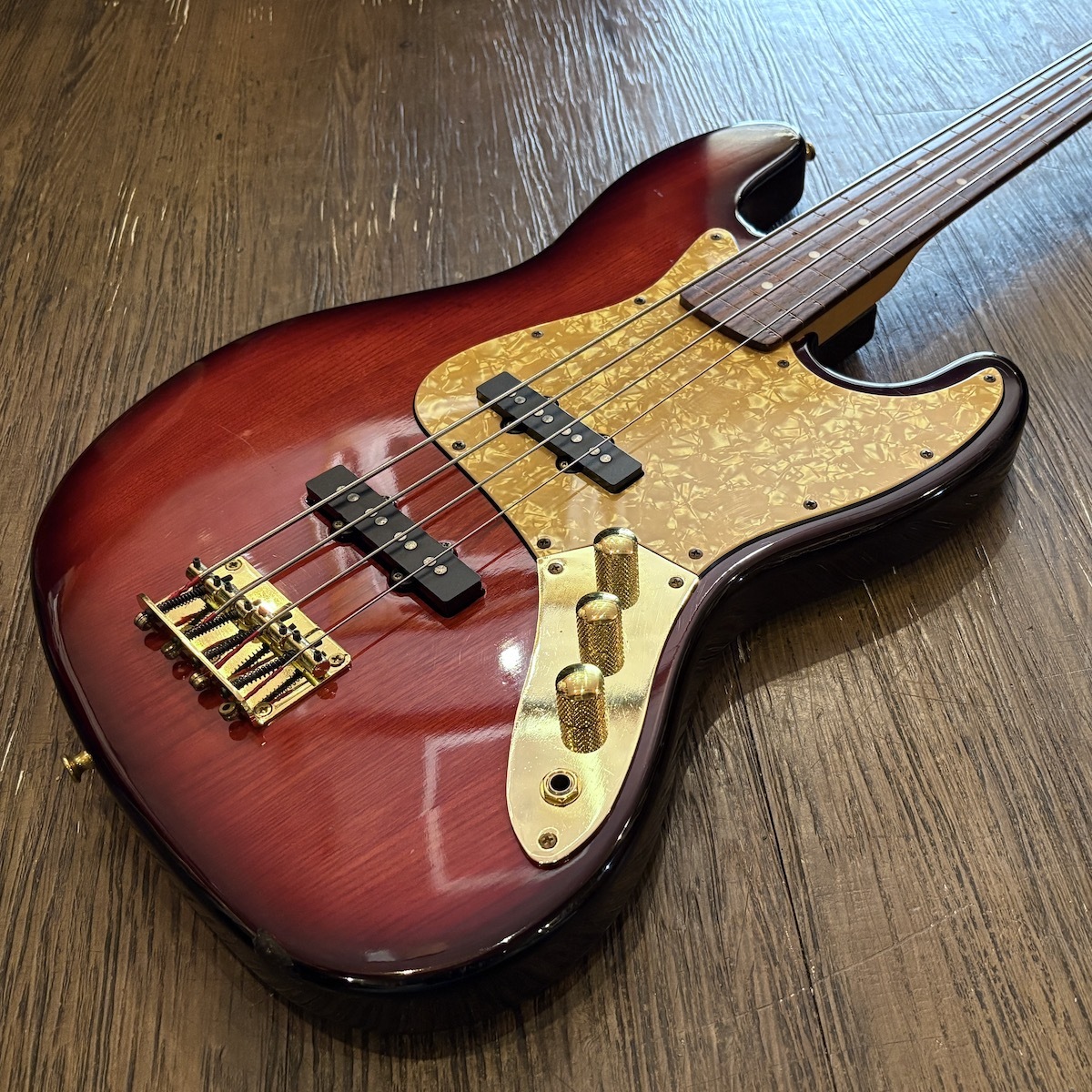 GIG THE STANDARD エレキベース Yahoo!オークション - 中古 エレキベース G.I.G THE STANDARD