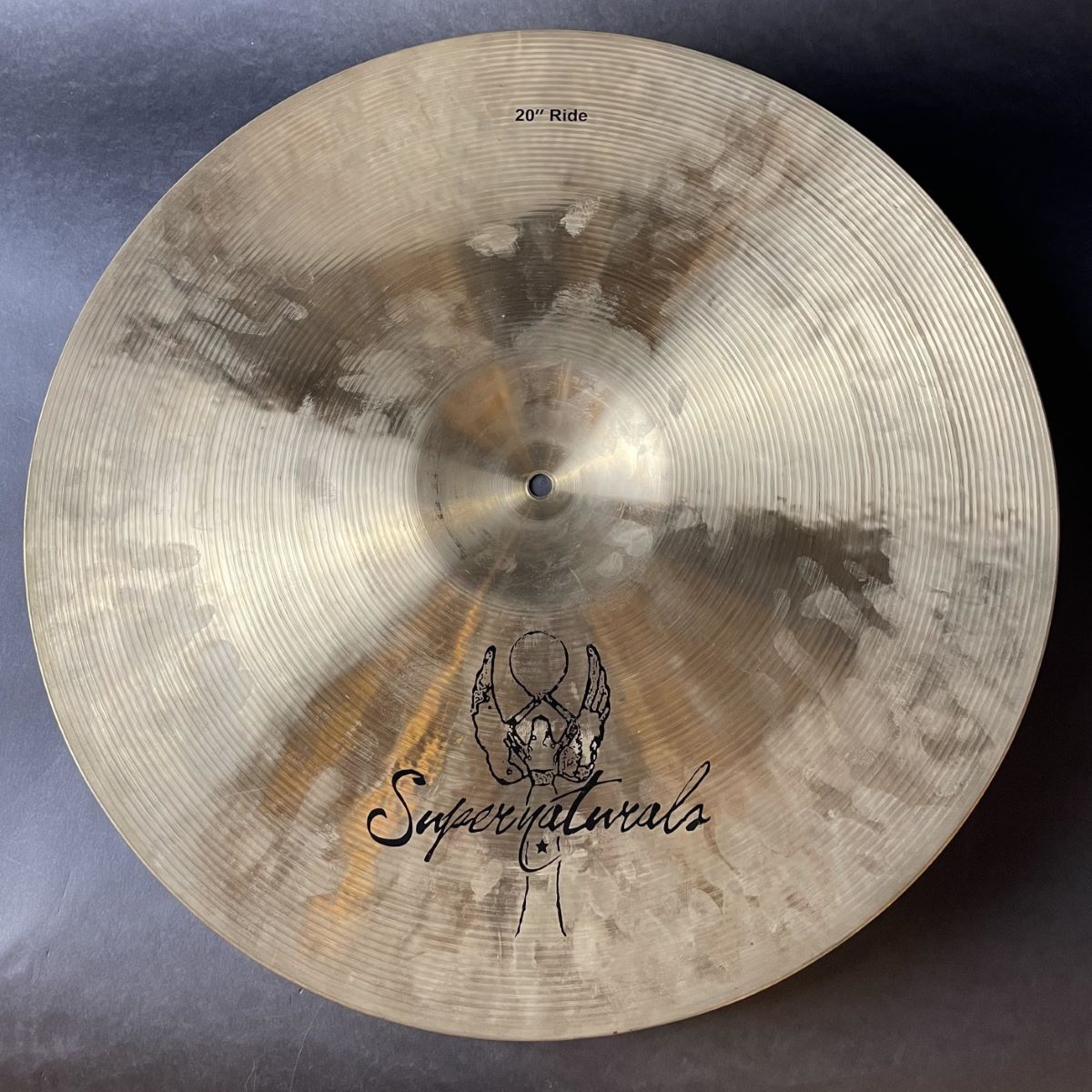 Supernaturals UNI20INRD Universal 2706g 20インチ【トルコ製 