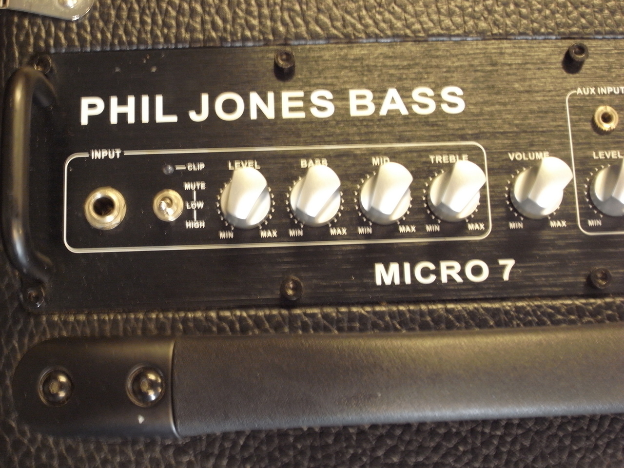Phil Jones Bass MICRO 7（中古）【楽器検索デジマート】