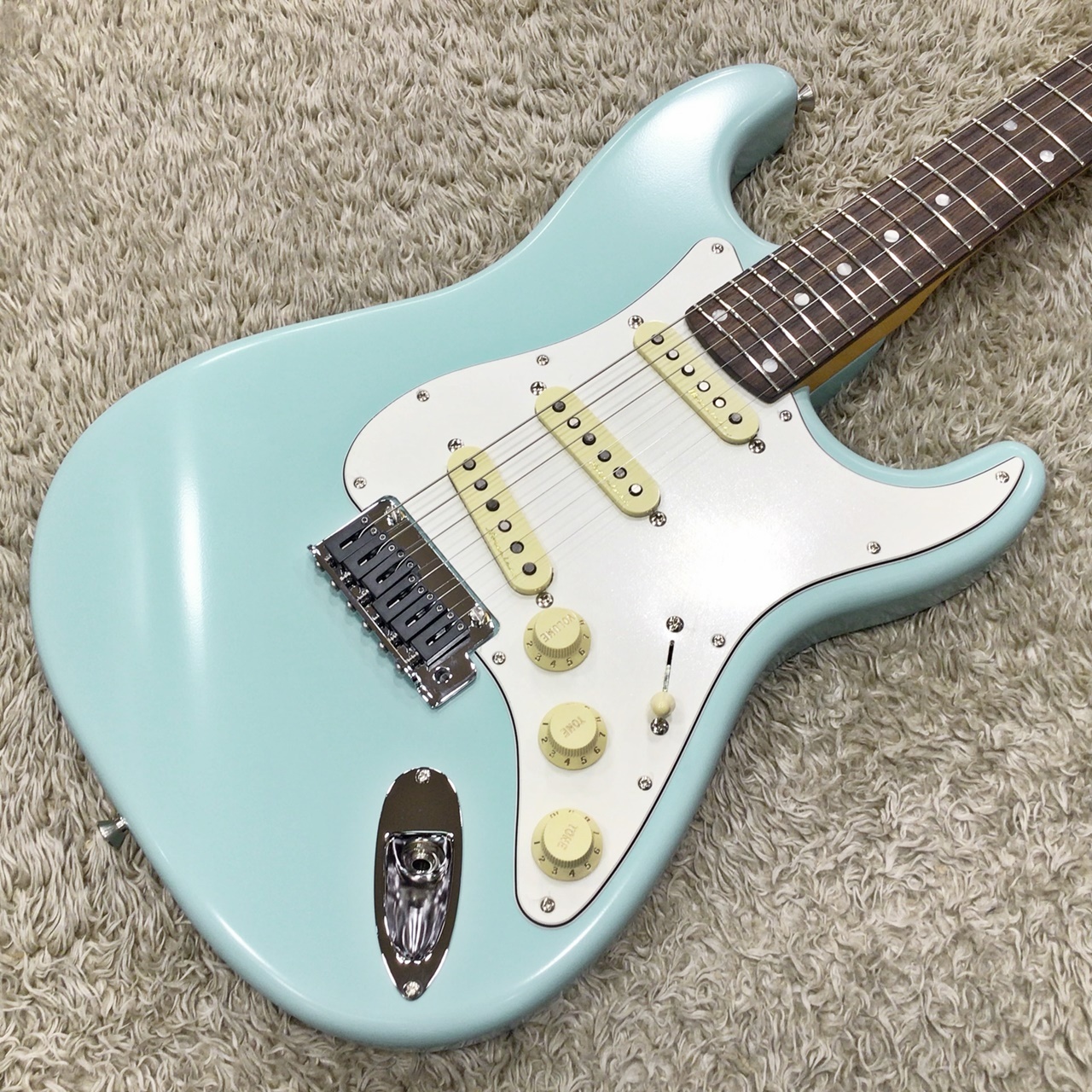 Fender Rei Stratocaster R246,レイブルー フェンダーがReiの