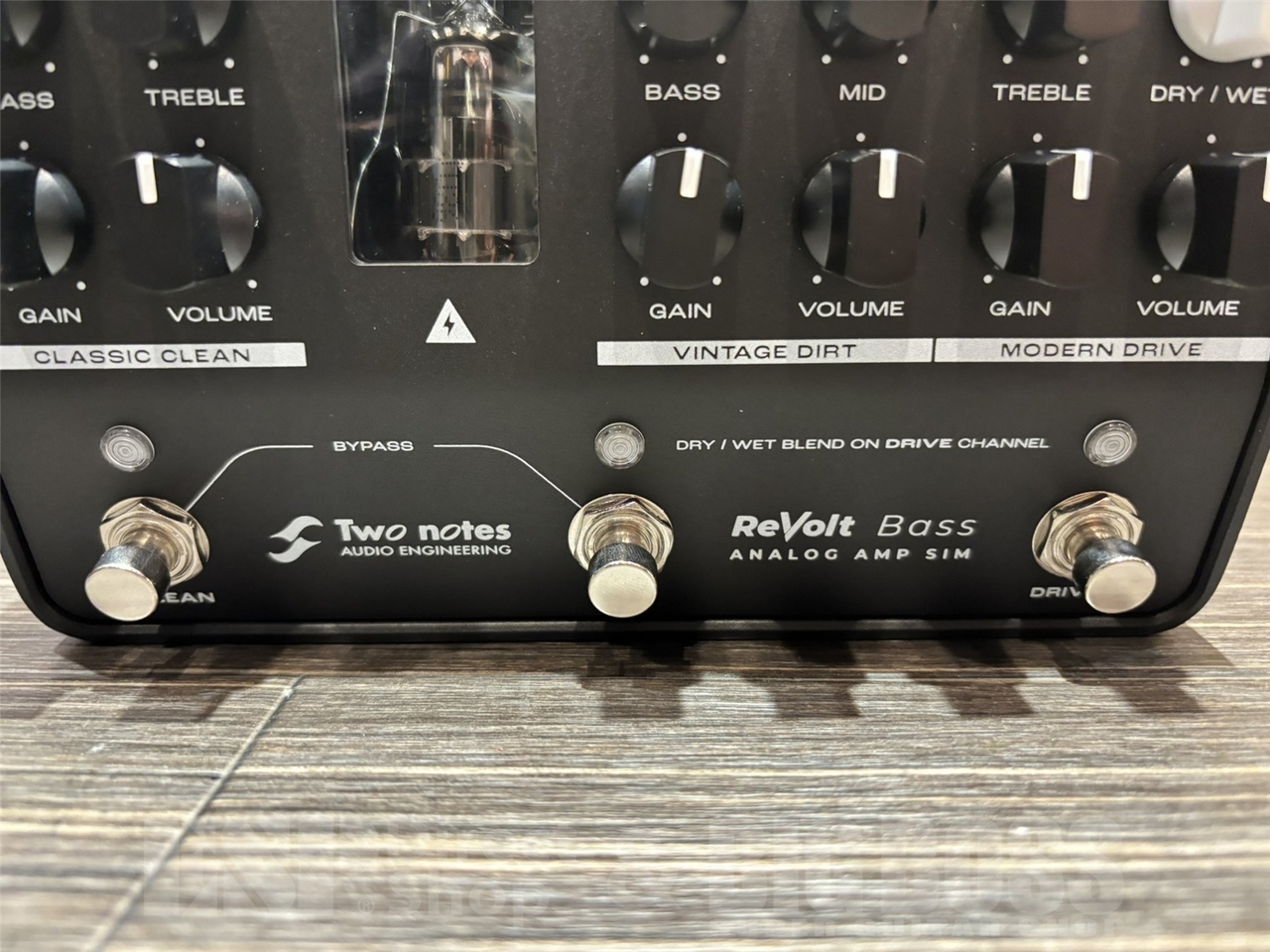 Two Notes ReVolt Bass（新品/送料無料）【楽器検索デジマート】
