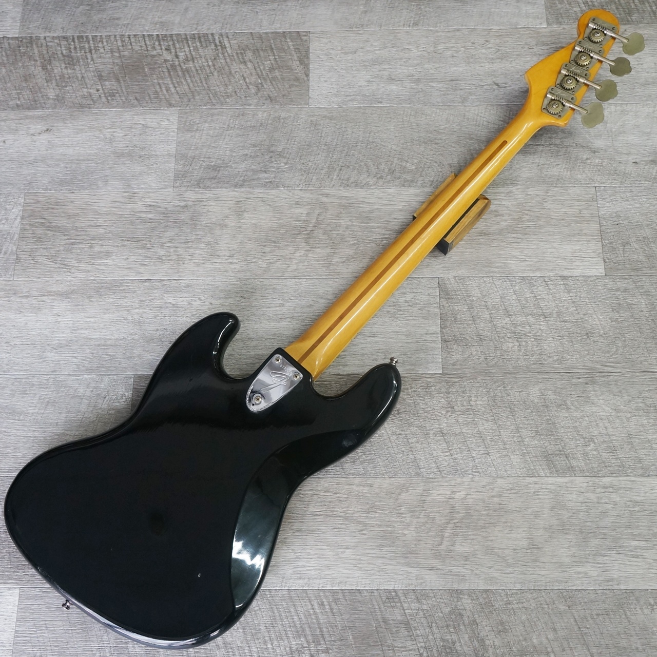 Fender 1976 Jazz Bass Black（ビンテージ）【楽器検索デジマート】