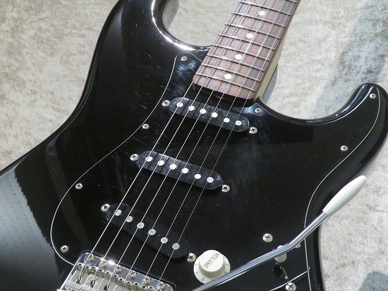 Fender Japan 【USED】ST-STD -Black- 【ピックガードモディファイ