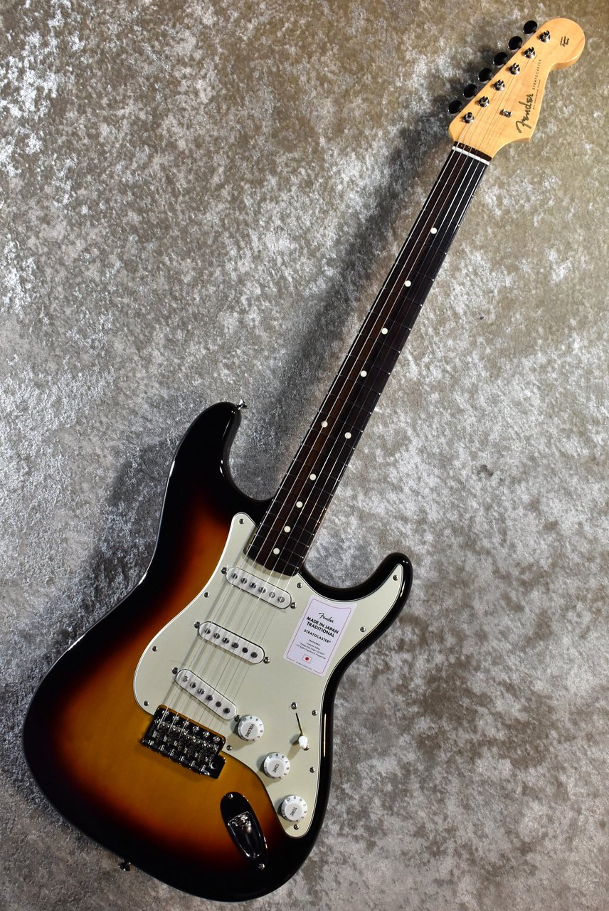 Fender MADE IN JAPAN TRADITIONAL 60S STRATOCASTER 3-Color Sunburst