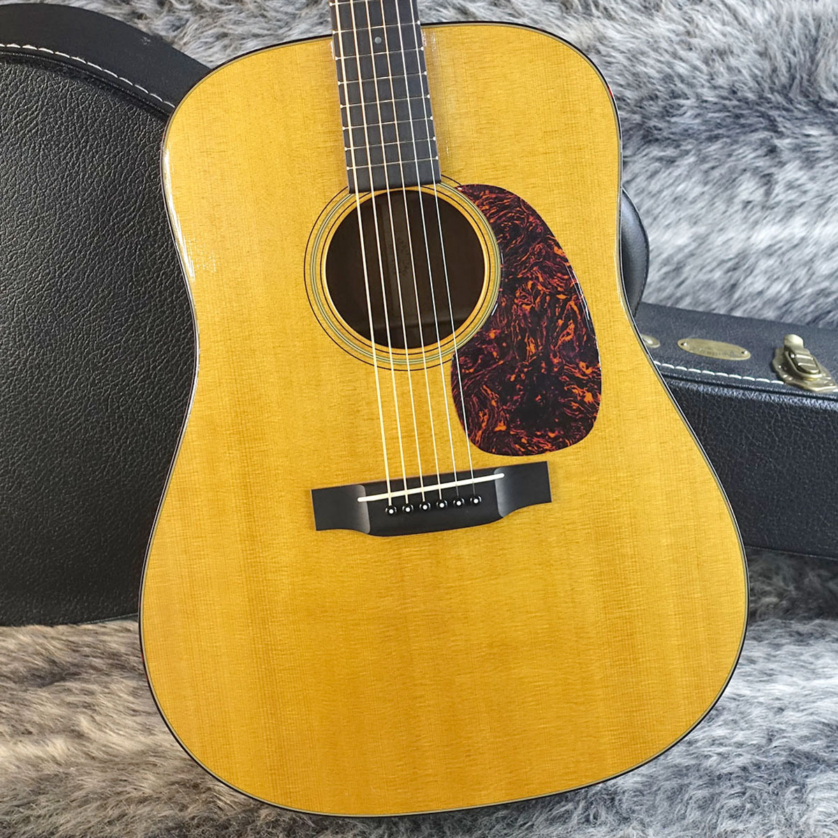 Martin D-18V 2009（中古/送料無料）【楽器検索デジマート】