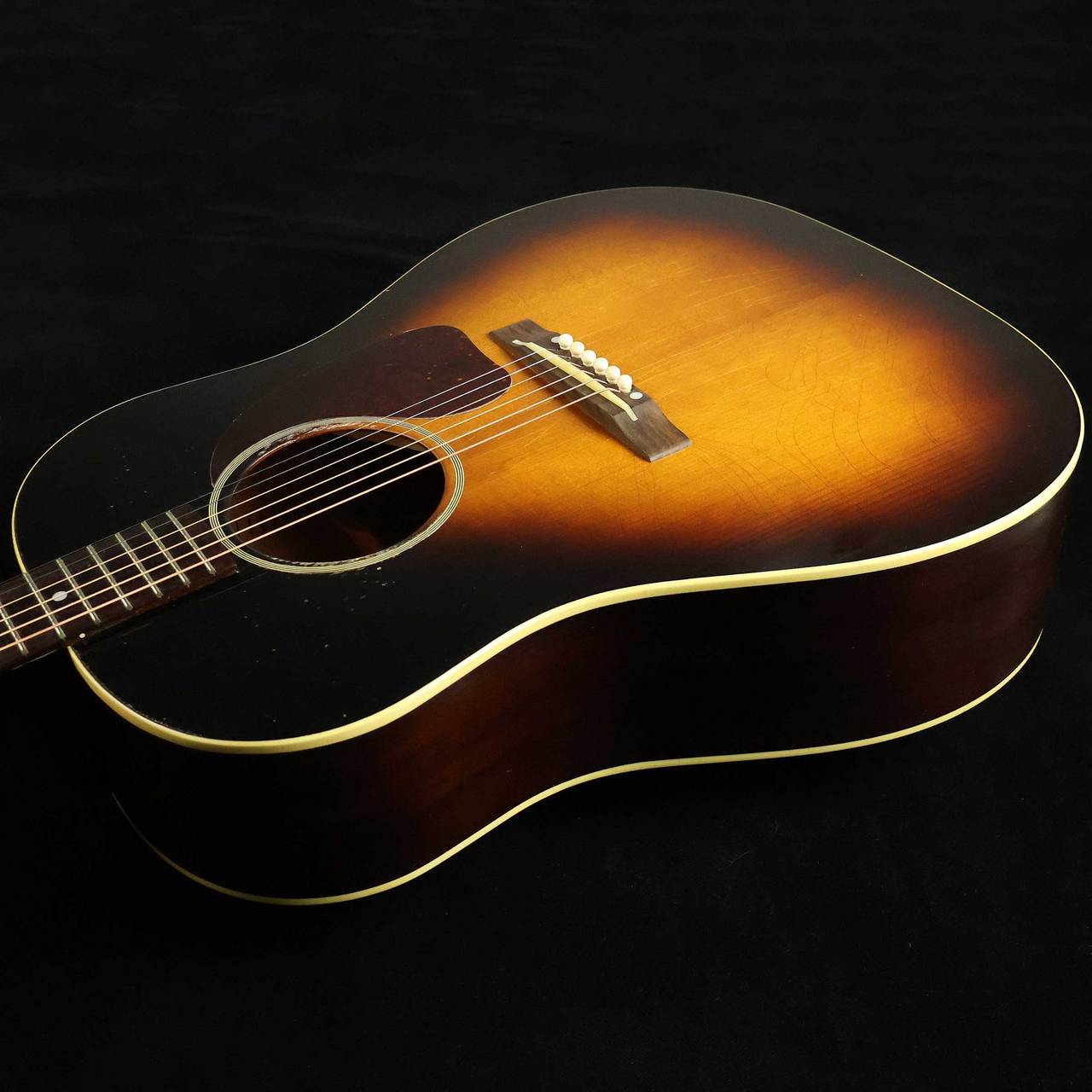 Gibson 1942 Banner J-45 Vintage Sunburst Light Aged S/N：21054019