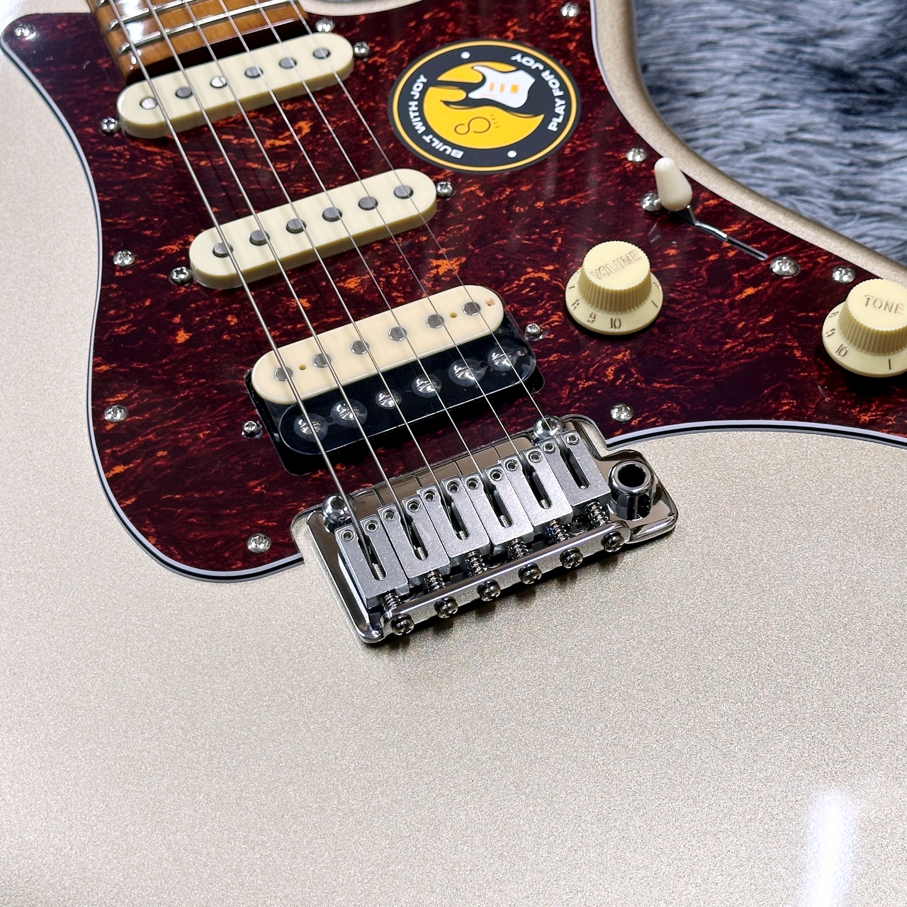 最終価格　Sire S7 ラリー・カールトン責任監修 Sire Larry Carlton S7 CGM (Champagne Gold Metallic) 【生産