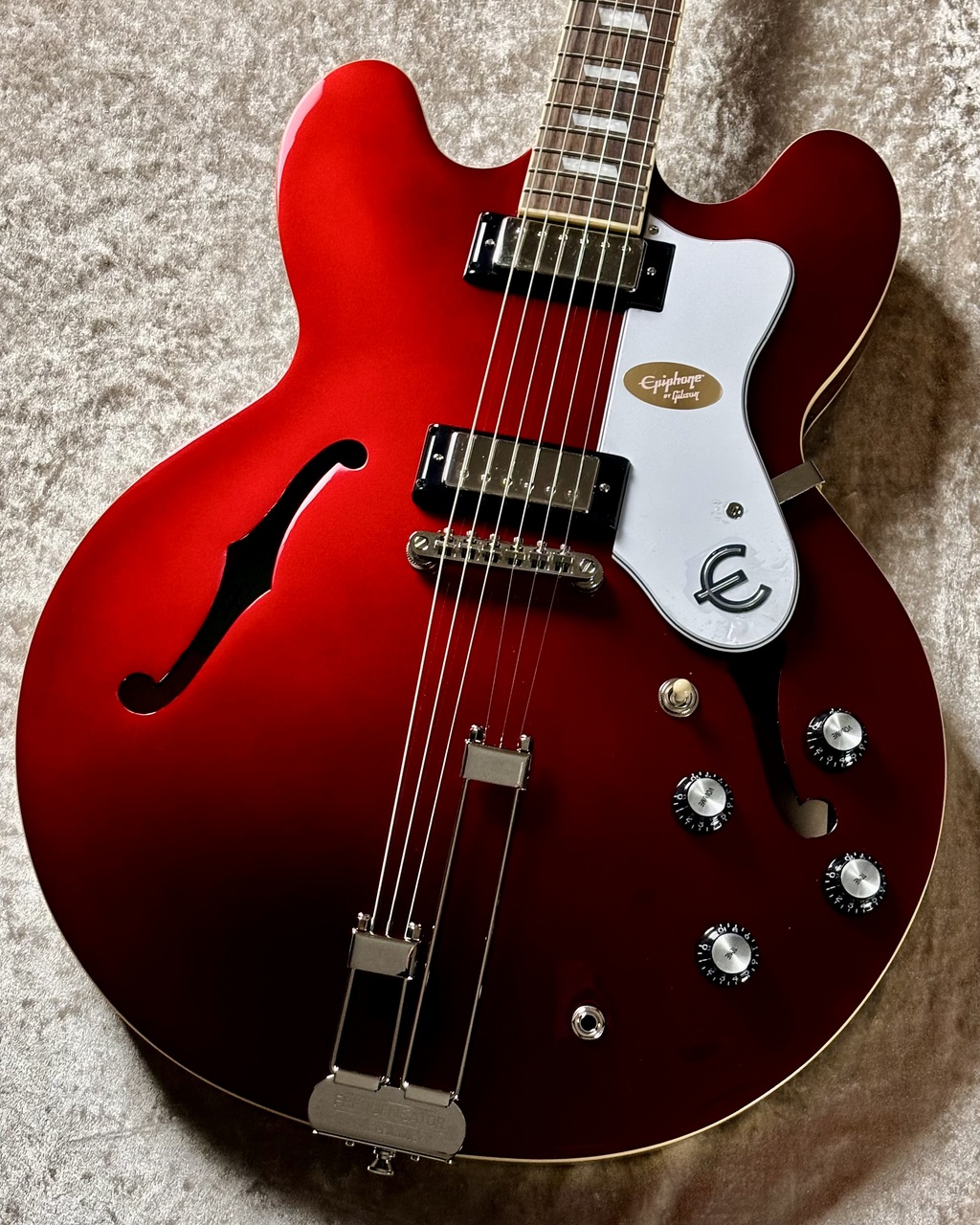 Epiphone Riviera -Sparkling Burgundy-【3.70kg】