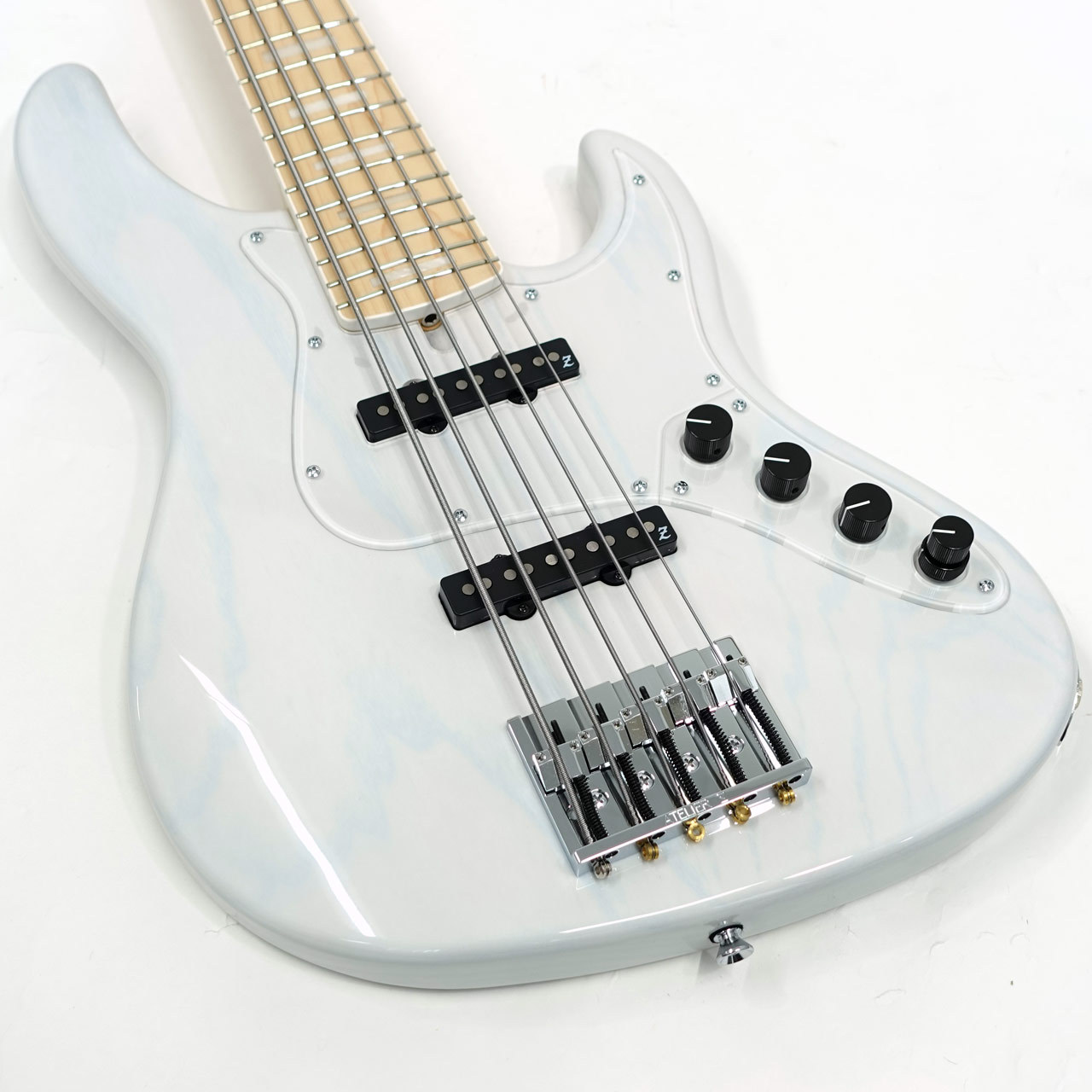 ベース atelier z beta 5 plus custom aFMwUY8xUKCGPoHGV3ecDc.jpg
