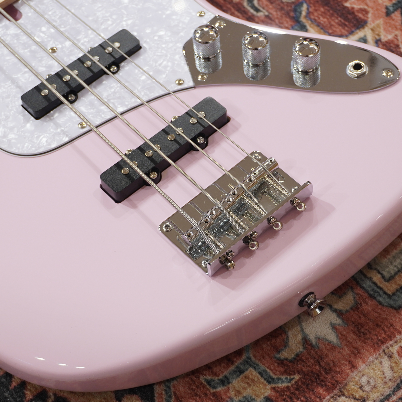 チャッティングバード、ベース Bacchus WJB-CHIIPAN LPK-MH (Light Pink - Matching Headstock)【特価