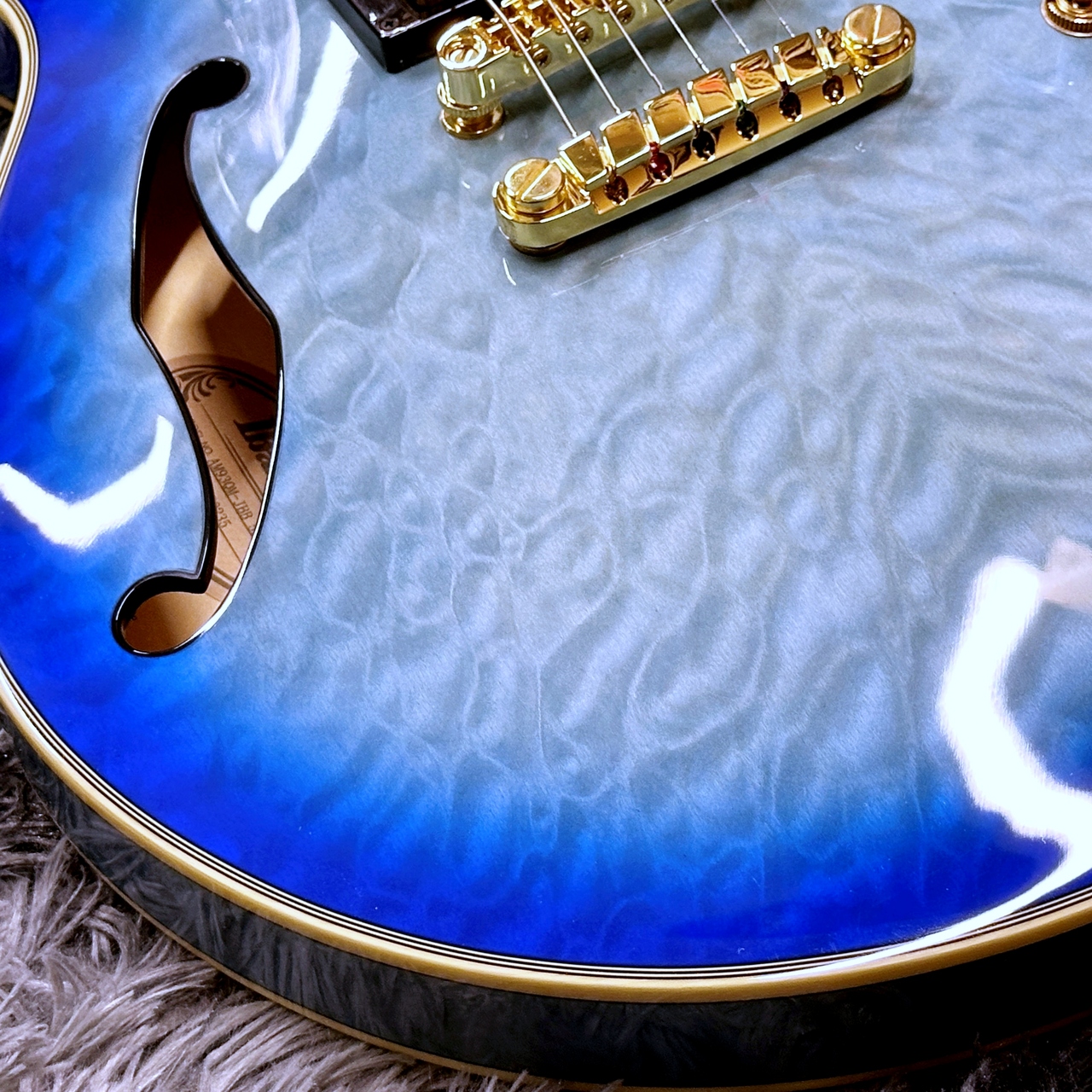 Ibanez AM93QM-JBB (Jet Blue Burst) -AM Artcore Expressionist