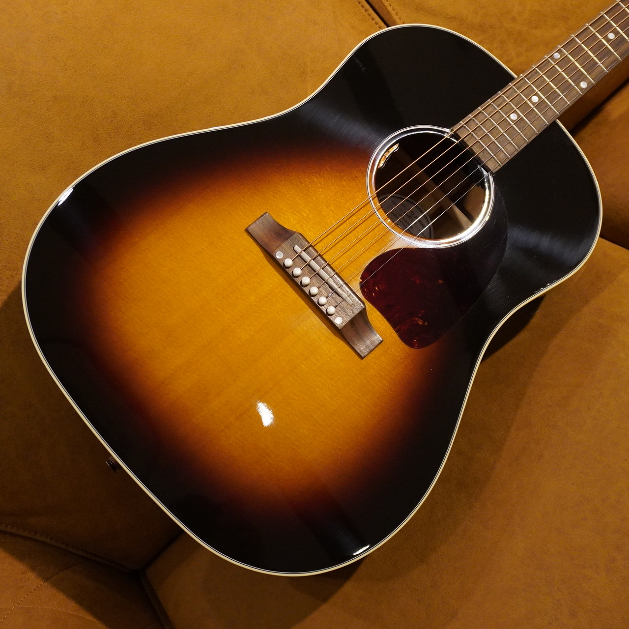 Gibson Customshop j-45 ビンテージ ギター 12年製 Gibson Customshop j-45 ビンテージ ギター 12年製