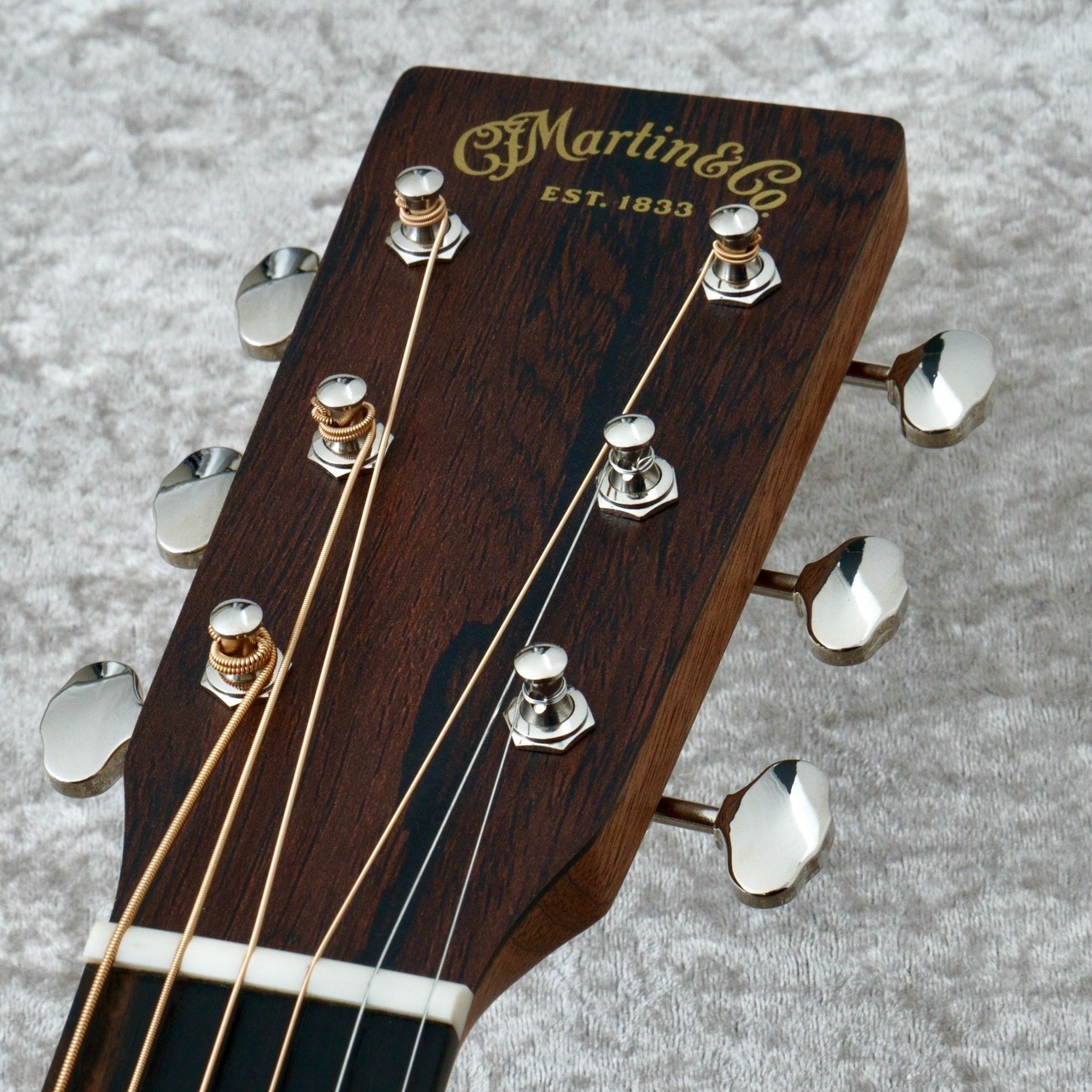 Martin 000-13E Retro Walnut #3076810【力強い杢目のTOP】【エレアコ