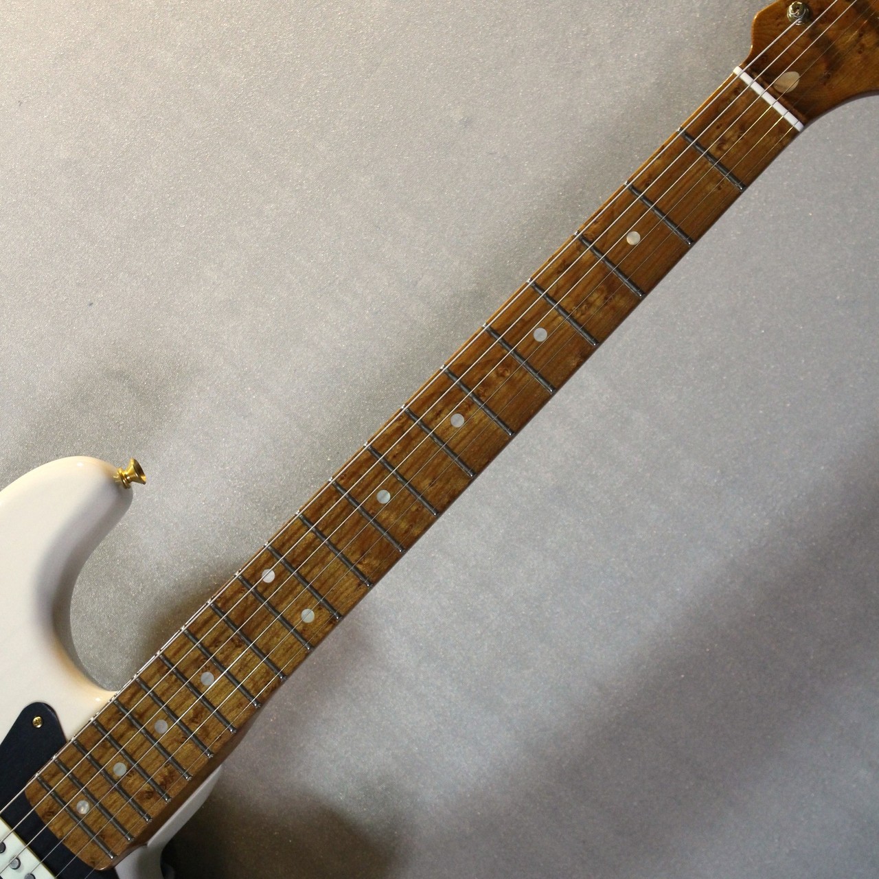 メーカー不明のストラトキャスタータイプのギター Fender Custom Shop 【限定モデル】American Custom Stratocaster Aged