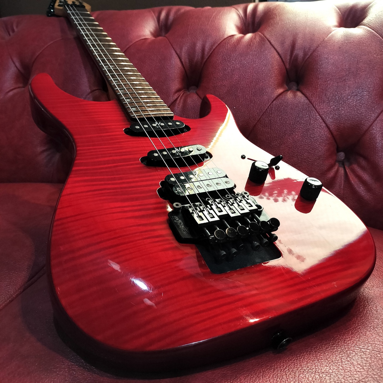 Washburn　MERCURY SERIES　MG700　エレキギター Washburn Mercury MG700 | Specifications