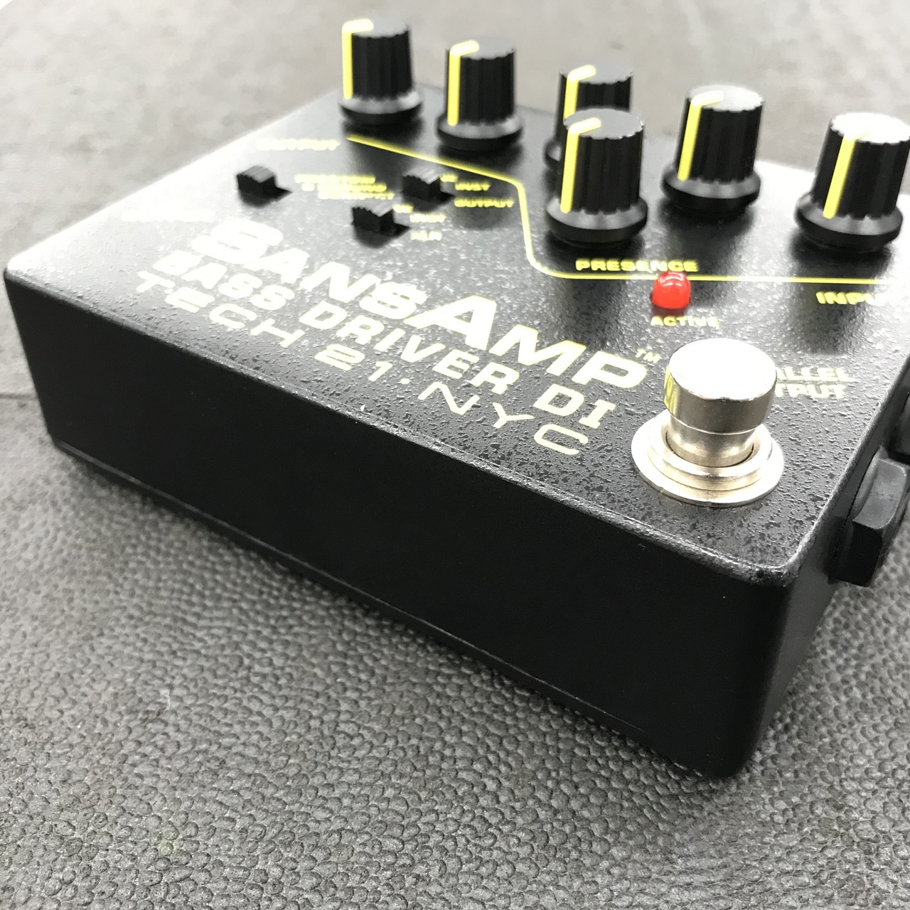 Tech 21 SansAmp Bass Driver DI 中古美品 Tech 21 - Sansamp Bass Driver DI - Best Bass Gear