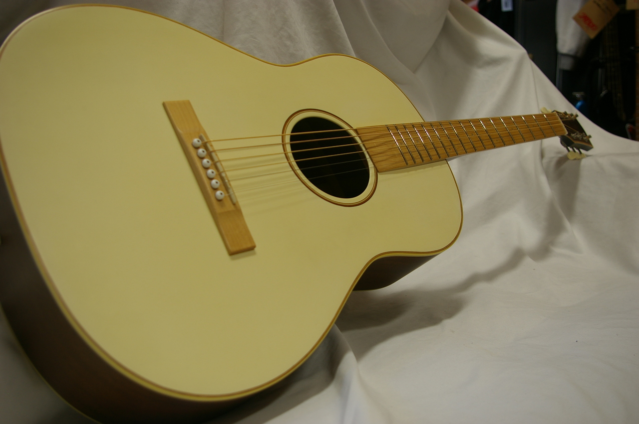 Stafford Maple Rare Cheese（中古）【楽器検索デジマート】