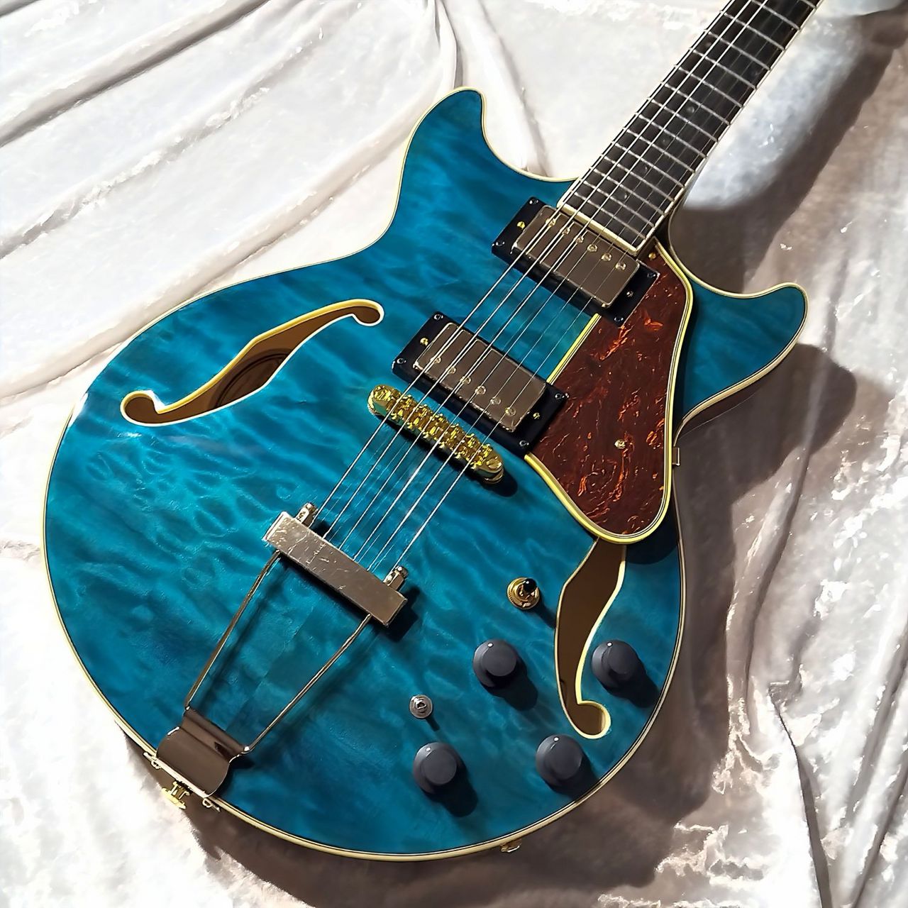 Ibanez AMH90QM TBL トランスブルー フルアコギター 島村楽器 Ibanez AMH90QM TBL トランスブルー フルアコギター 島村楽器