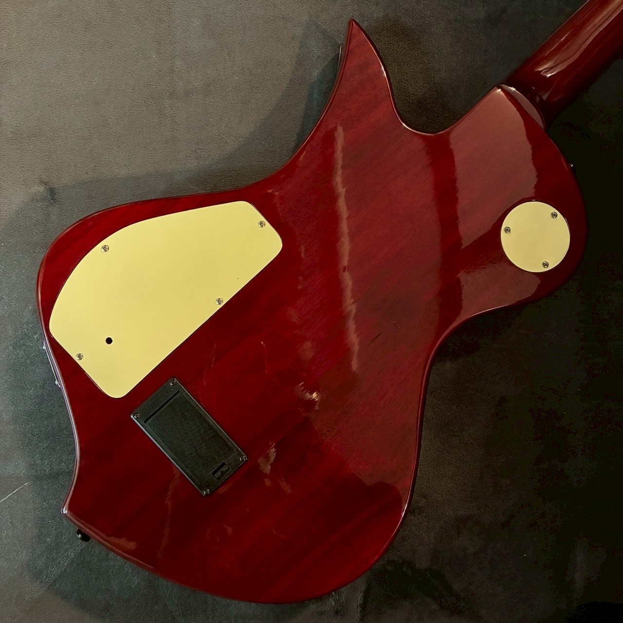 FERNANDES RAVELLE 【USED】【4.0kg】（中古）【楽器検索デジマート】