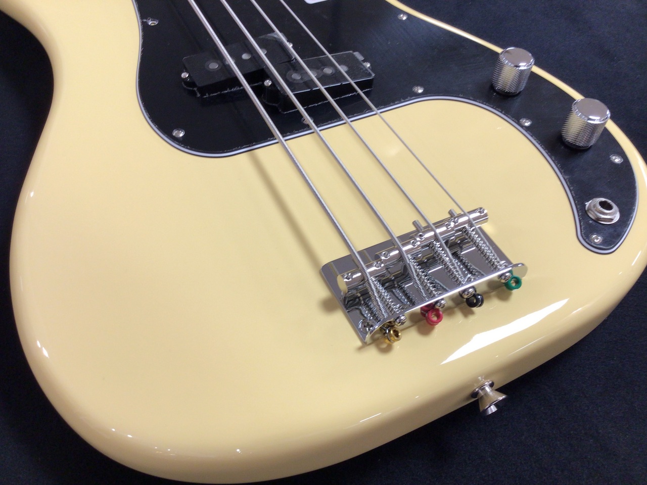 Fender Made in Japan Traditional 70s Precision Bass