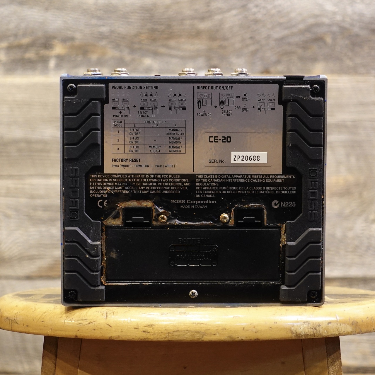 ギター BOSS CE-20 Chorus Ensemble BOSS (ボス) コーラス DIMENSIONAL PROCESSOR CHORUS ENSEMBLE CE-20