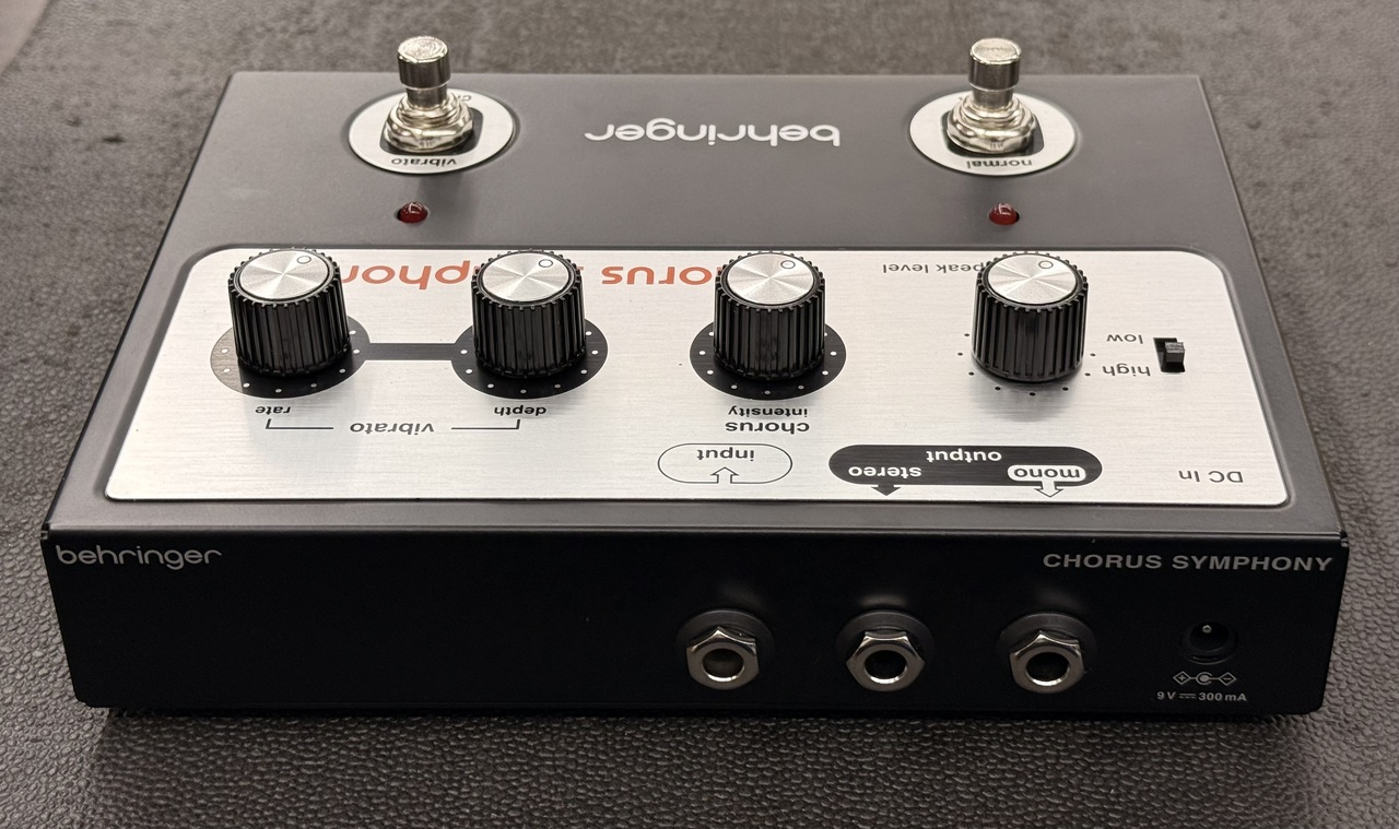 BEHRINGER CHORUS SYMPHONY（中古）【楽器検索デジマート】