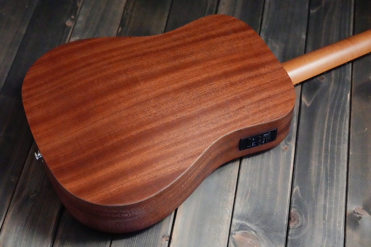 Taylor Baby Mahogany BT2e エレアコ ミニアコースティックギター