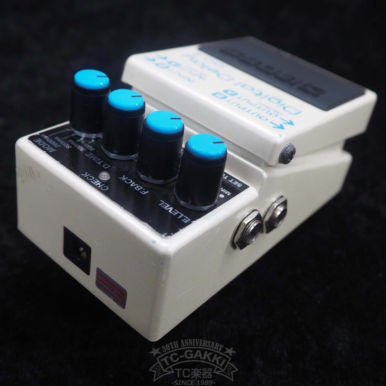 Boss DD-6 Stereo Digital Delay - YouTube