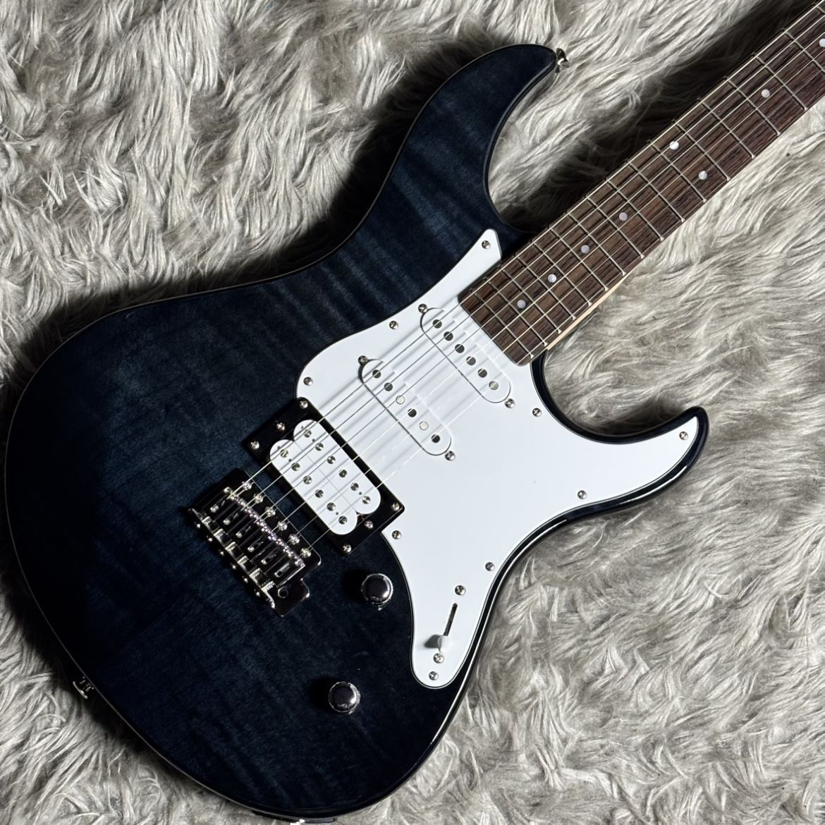 YAMAHA パシフィカ　212 トランスルーセントブラック YAMAHA PACIFICA212VFM TBL トランスルーセントブラックパシフィカ