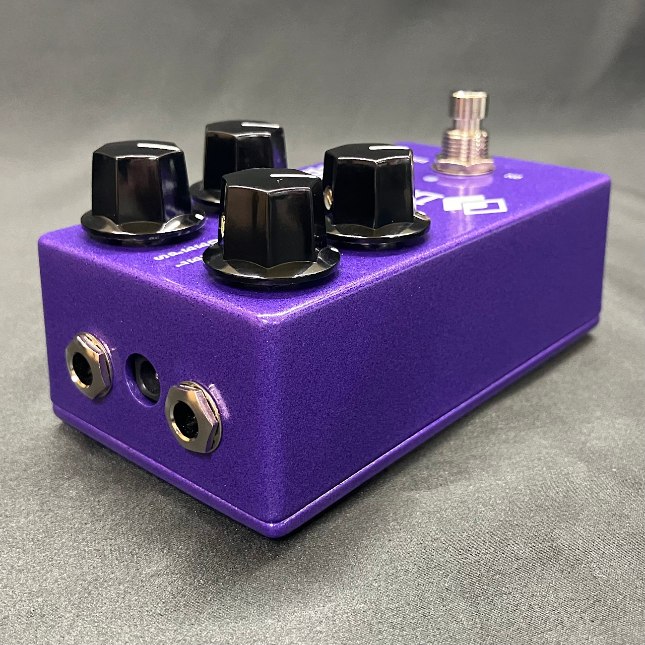 DIAMOND Guitar Pedals VIBRATO【ダイヤモンドペダルズ/ヴィブラート