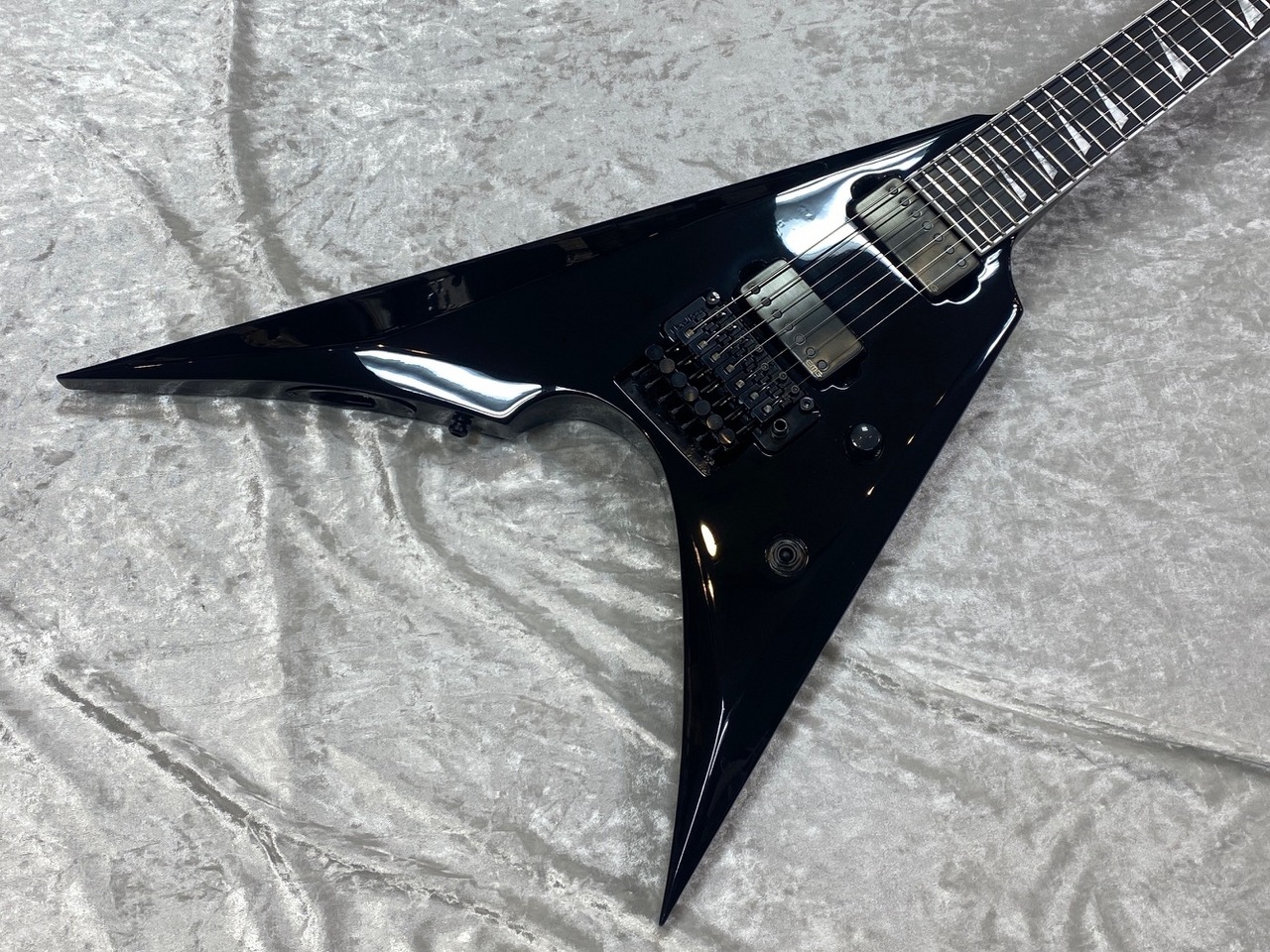 E-Ⅱ Arrow フロイドローズ 7弦 ギター E-II ARROW 7 【Black】（新品/送料無料）【楽器検索デジマート】