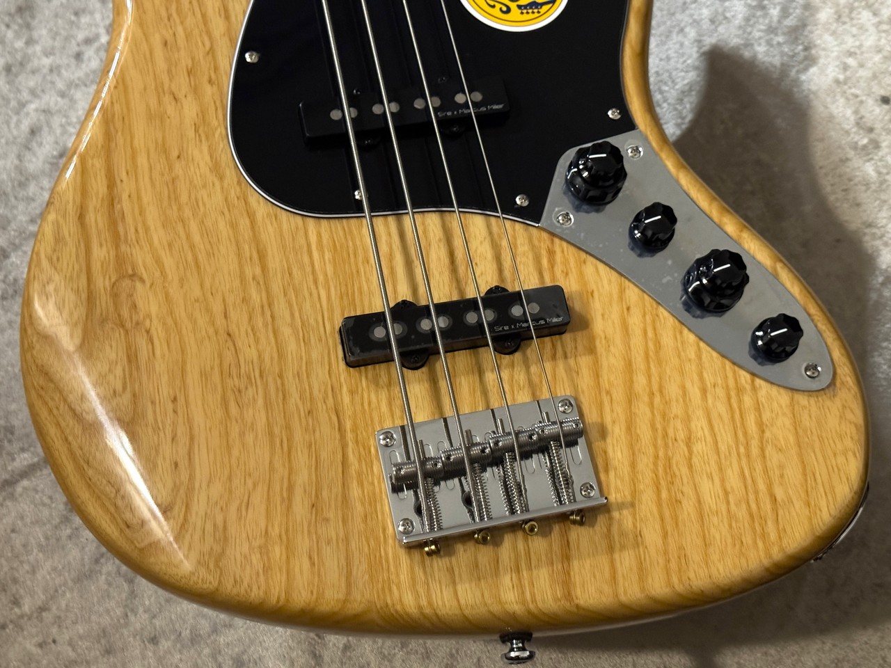Sire V7 Vintage Ash New Gen 4-String #2N26550176 【軽量3.89kg