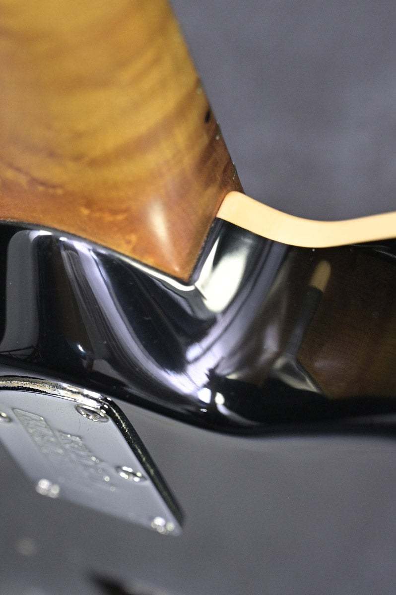 MUSIC MAN Axis Trans Gold 2002 【名古屋栄店】（中古/送料無料