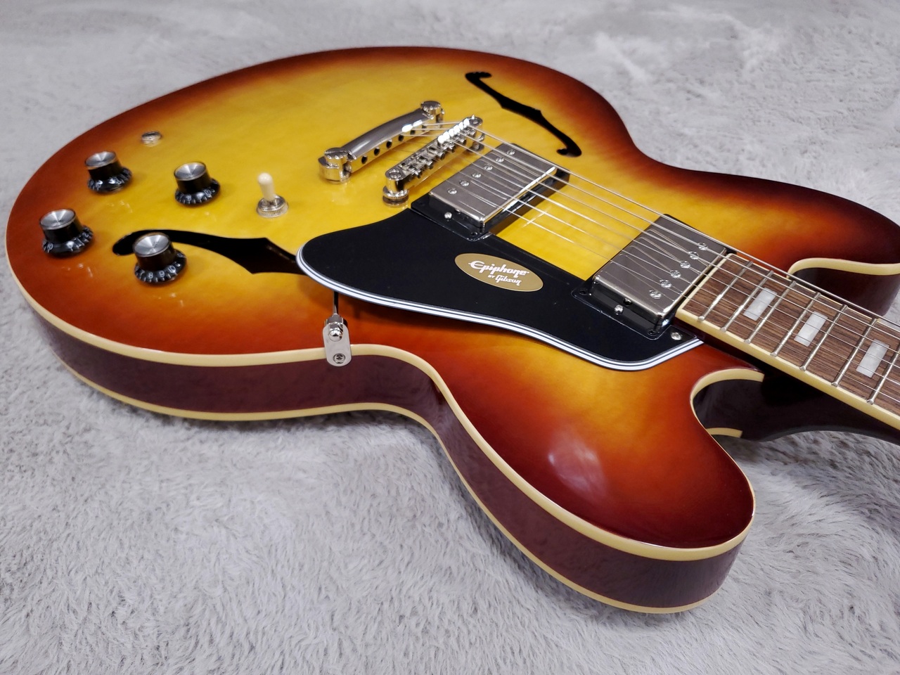 EpiphoneES-335(アンプエフェクターセット絶対にお値打ちです！) Epiphone ES-335 Figured Raspberry Tea Burst（新品特価