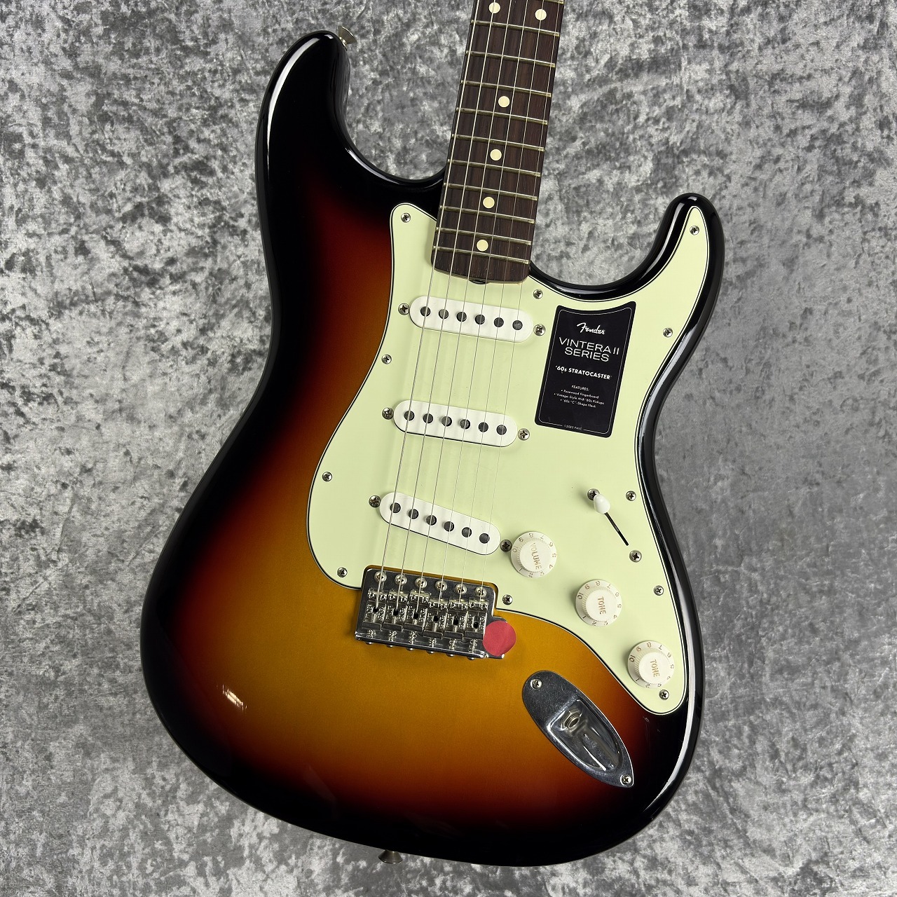 Fender Limited Edition Vintera II Road Worn '60s Stratocaster -3 Fender Limited Edition Vintera II Road Worn '60s Stratocaster -3