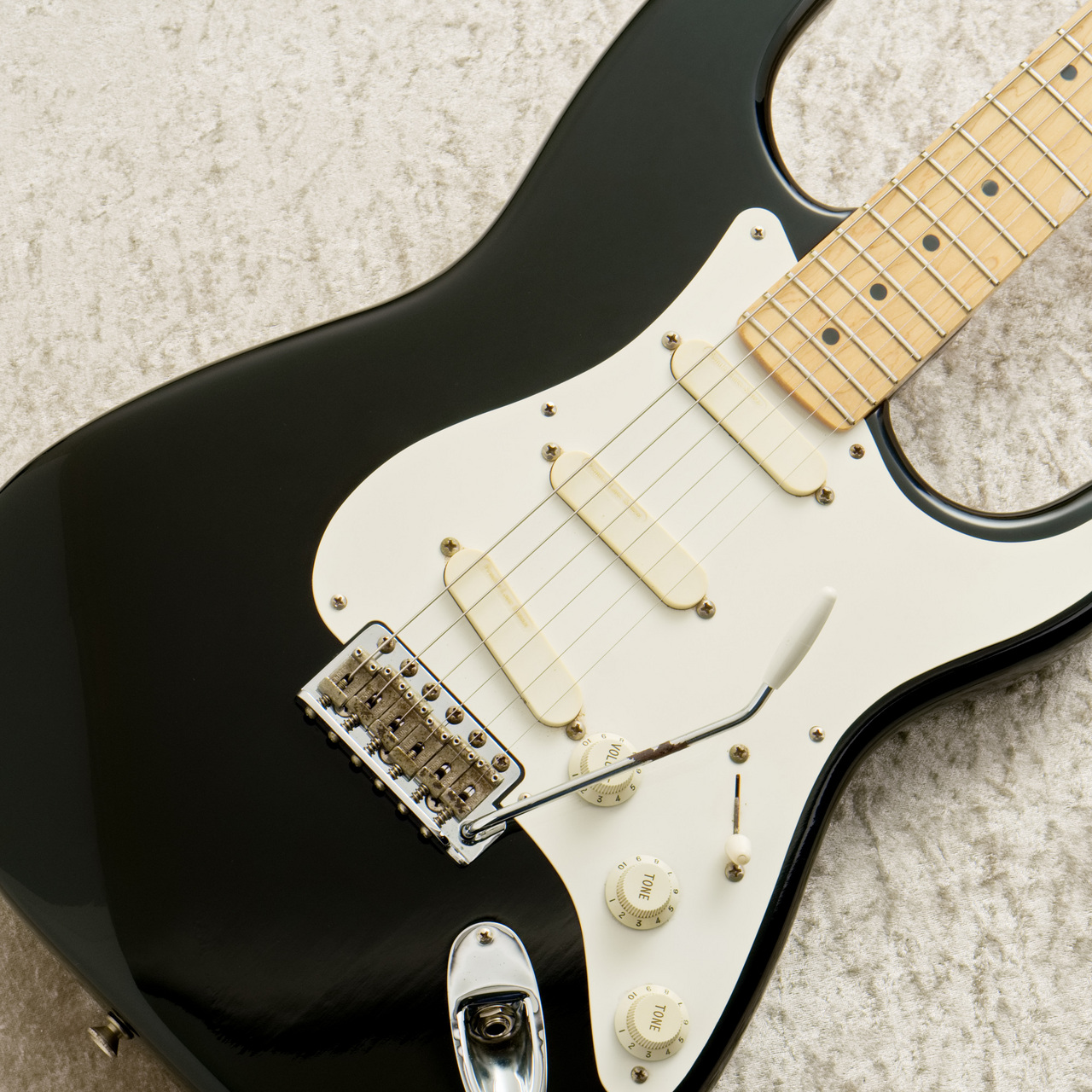 Fender Eric Clapton Stratocaster -Blackie- w/Lace Sensor【1995年製 ・USED】（中古）【楽器検索デジマート】